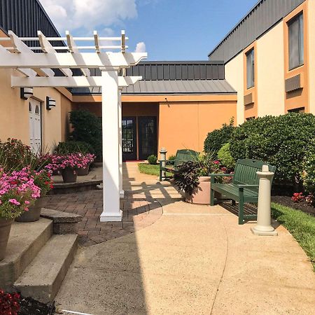 Clarion Hotel & Conference Center Toms River Eksteriør bilde