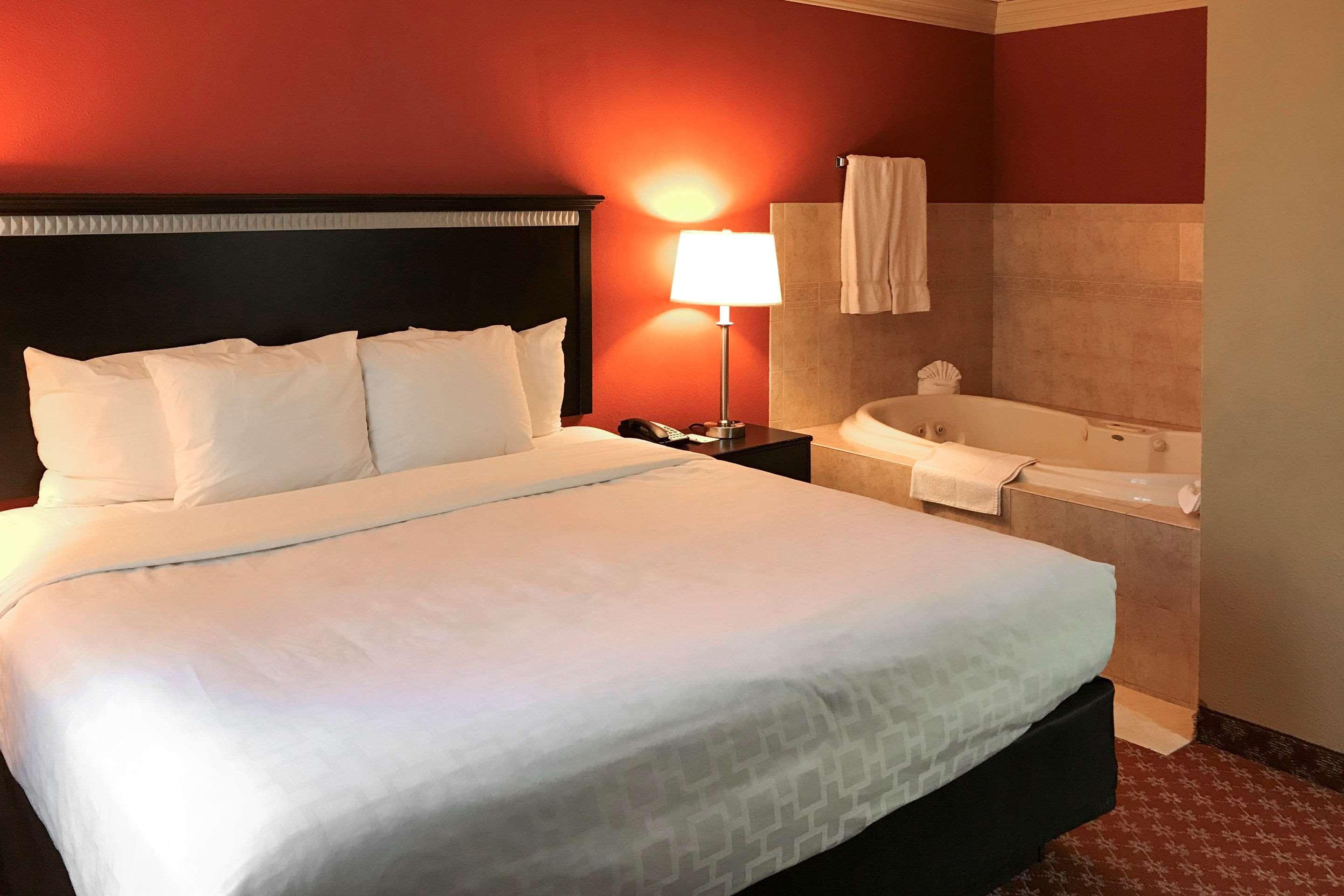 Clarion Hotel & Conference Center Toms River Eksteriør bilde