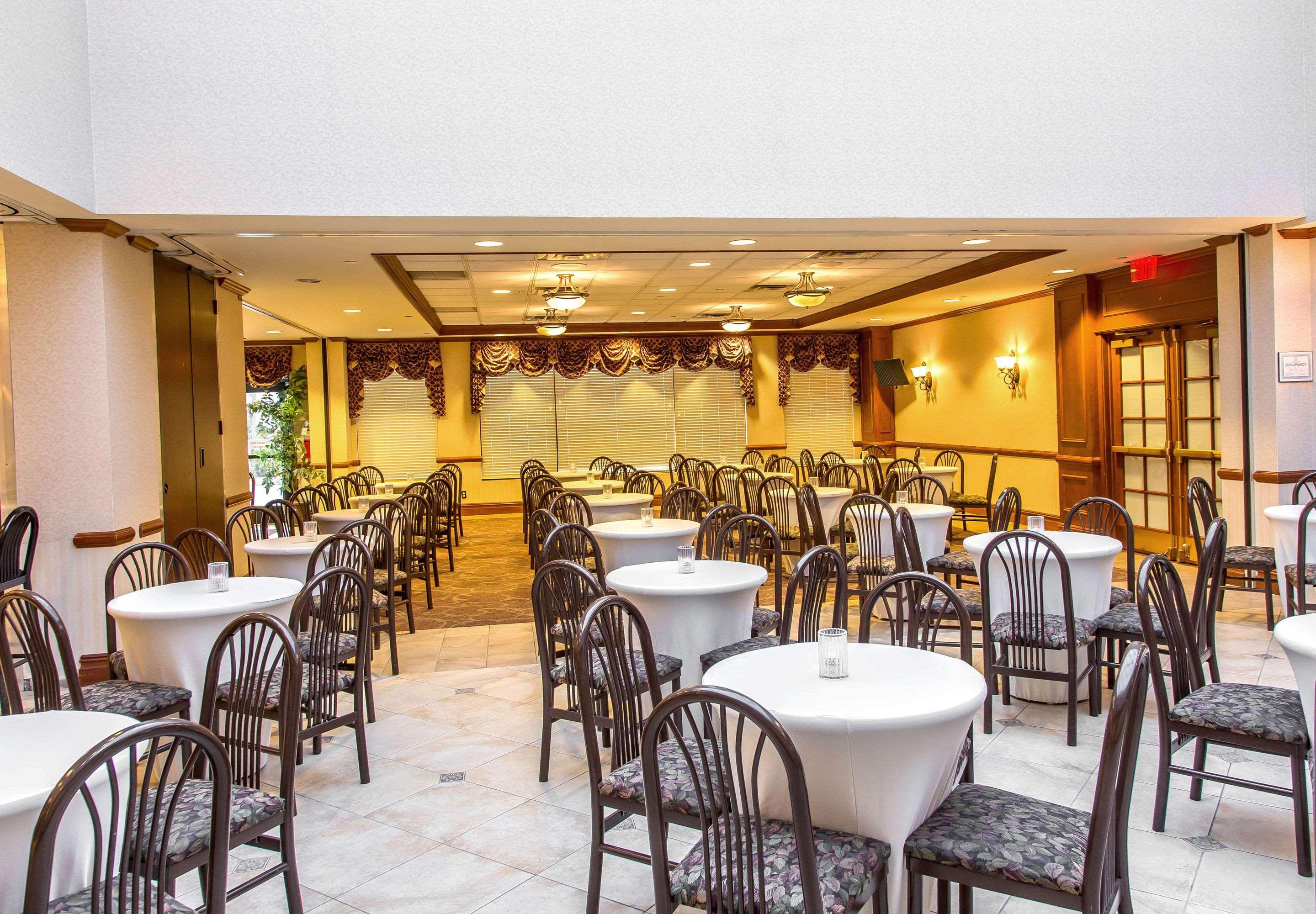 Clarion Hotel & Conference Center Toms River Eksteriør bilde