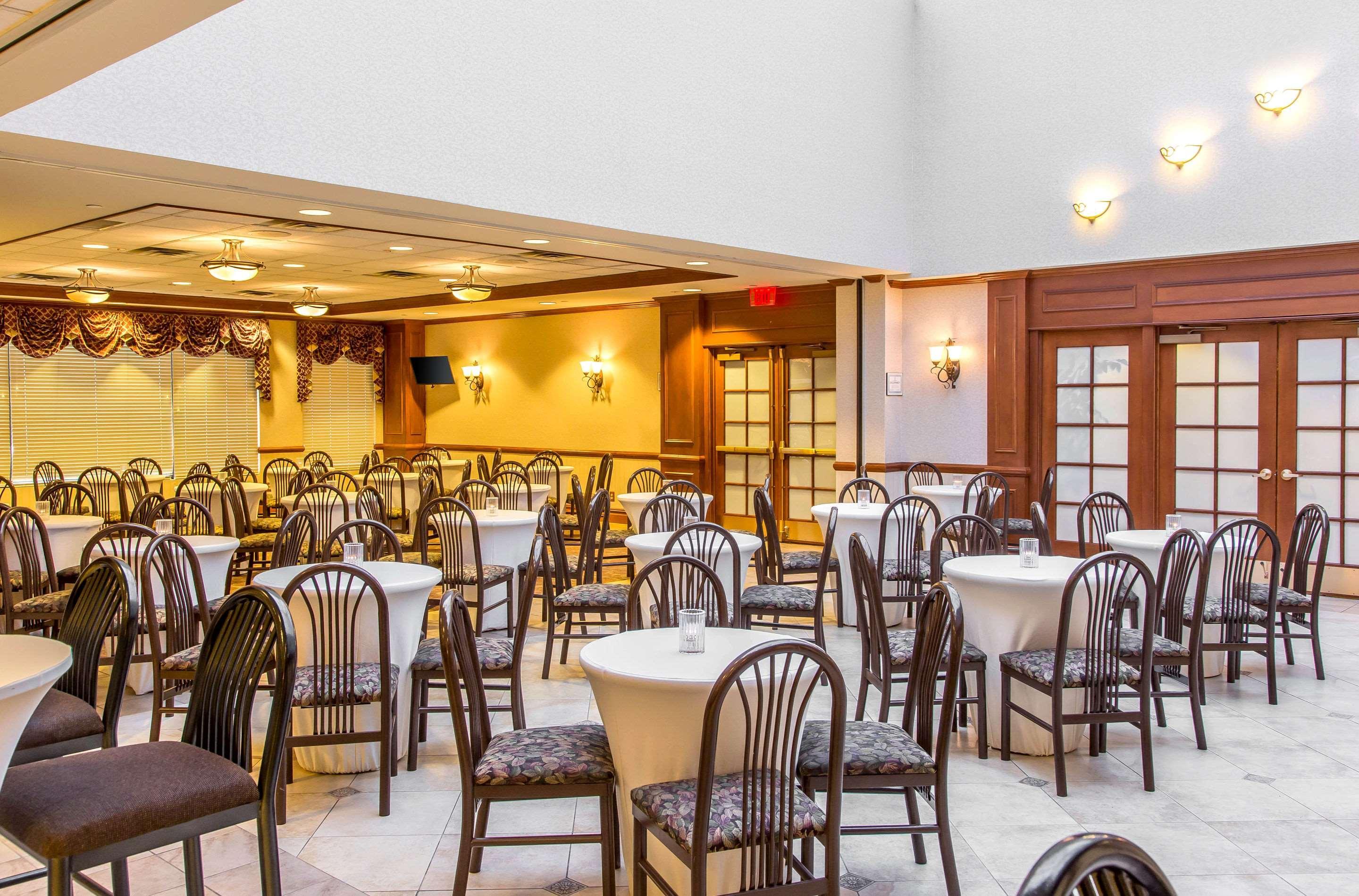 Clarion Hotel & Conference Center Toms River Eksteriør bilde