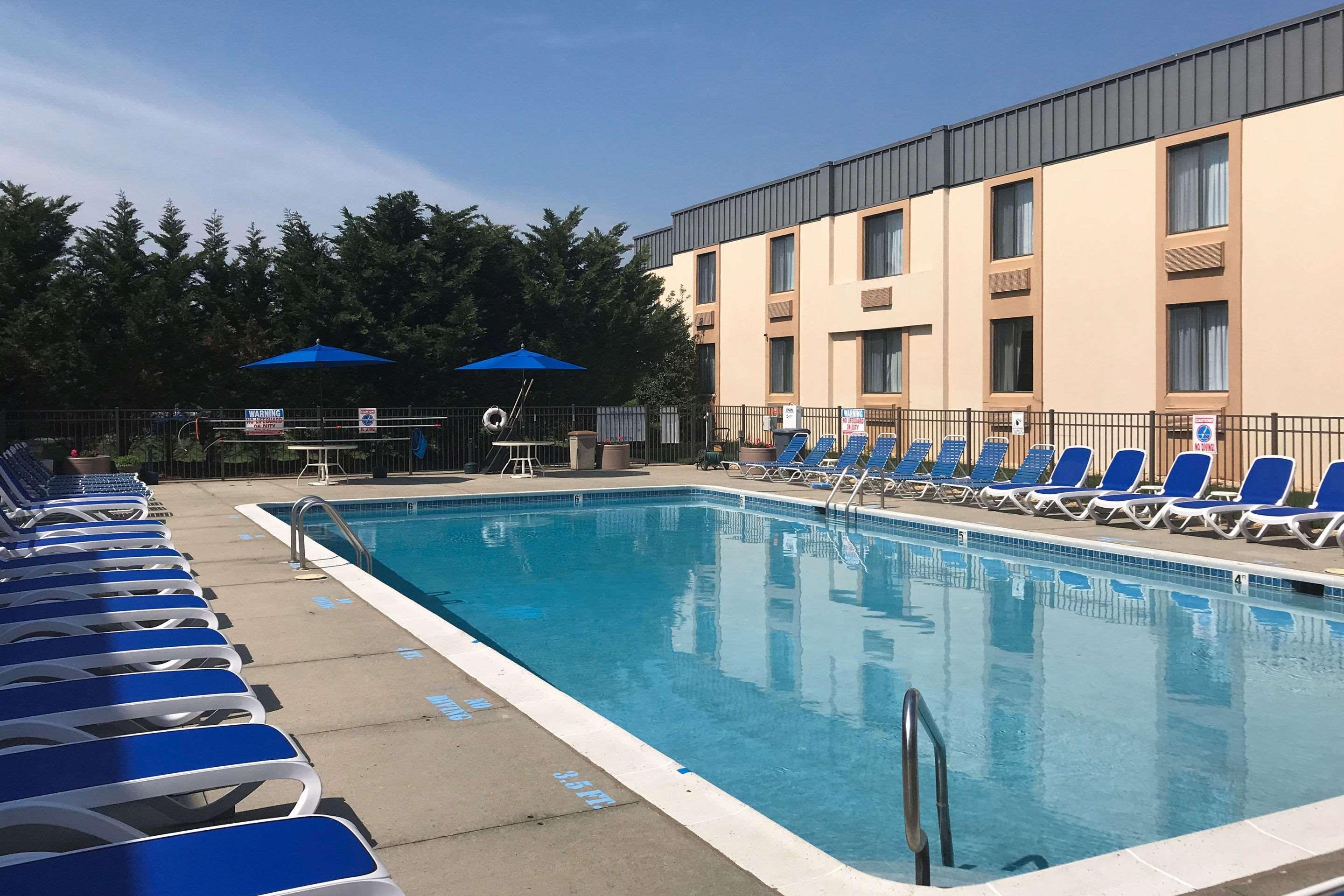 Clarion Hotel & Conference Center Toms River Eksteriør bilde